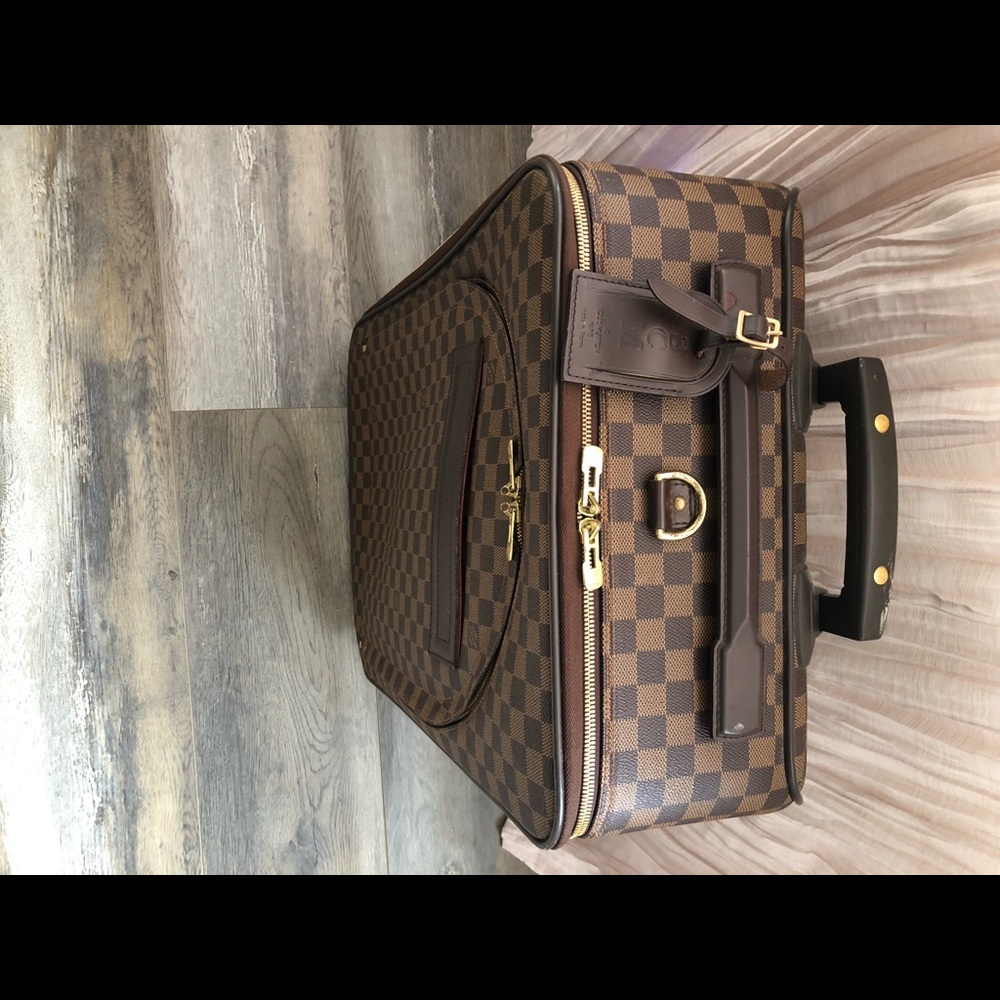 LV - Picture 2 of 12